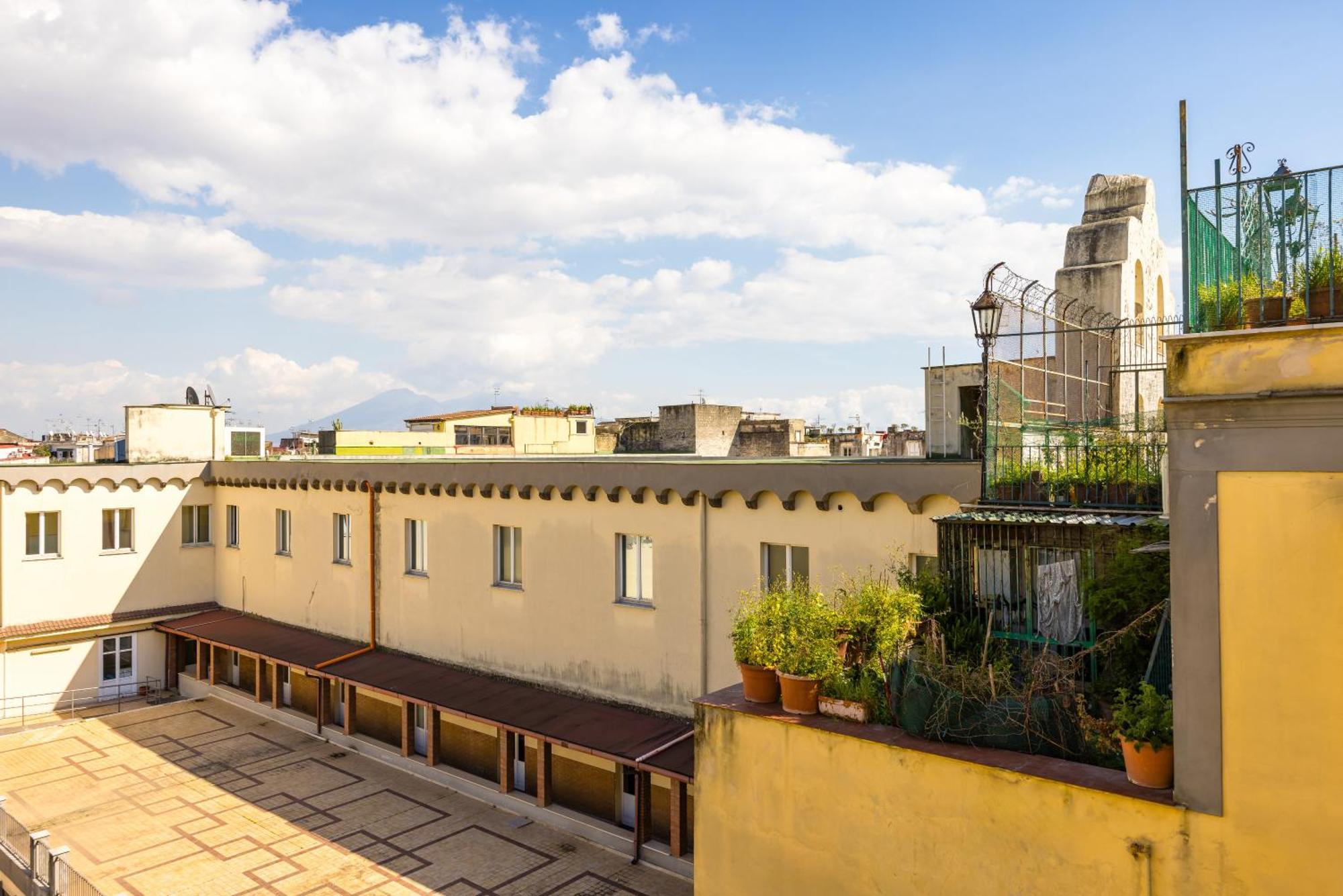 Appartamento Carrozzieri Nest At Historical Center Napoli Esterno foto